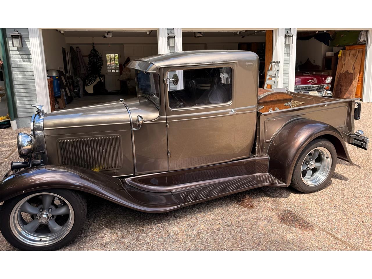 Ford-12-ton-pickup-1931-2-Tone-Bronze-Dark-Brown-3