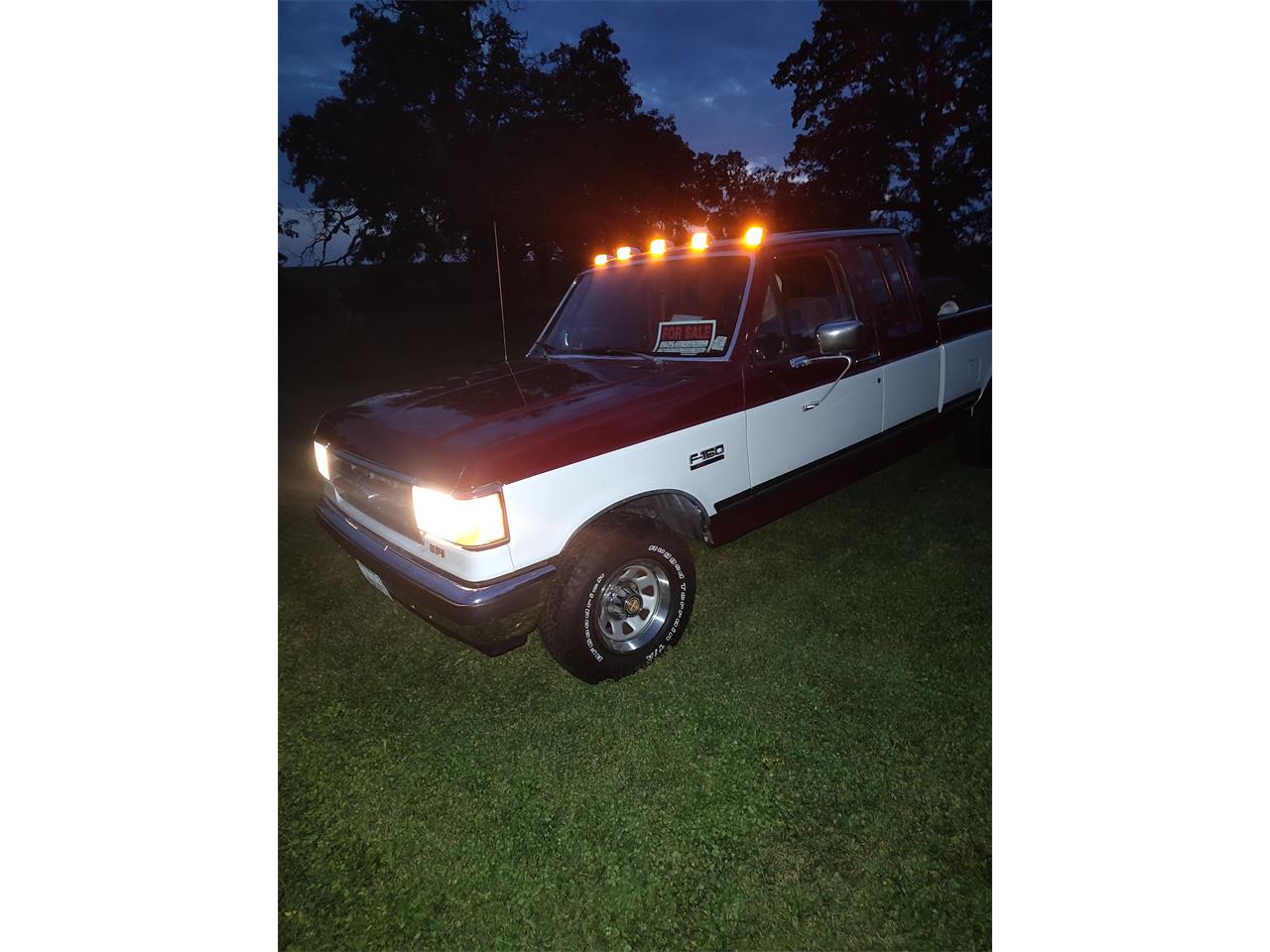 Ford-12-ton-pickup-1990-Maroon-and-White-Red-10