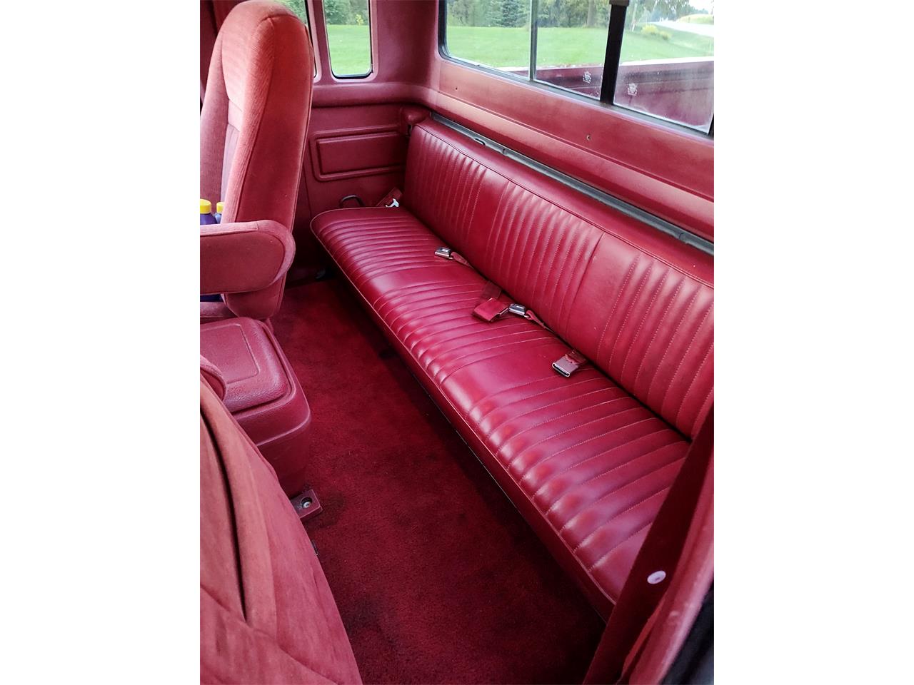 Ford-12-ton-pickup-1990-Maroon-and-White-Red-12