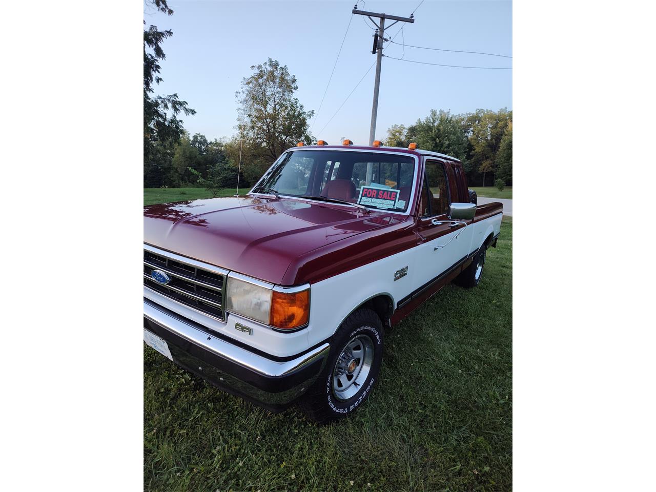 Ford-12-ton-pickup-1990-Maroon-and-White-Red-5