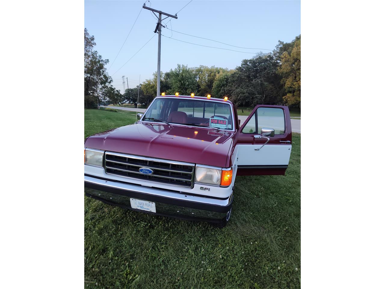 Ford-12-ton-pickup-1990-Maroon-and-White-Red-6