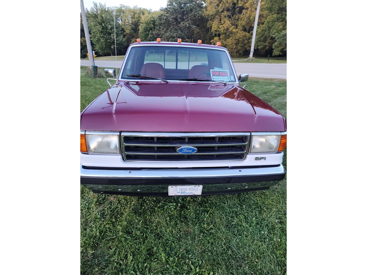 Ford-12-ton-pickup-1990-Maroon-and-White-Red-7
