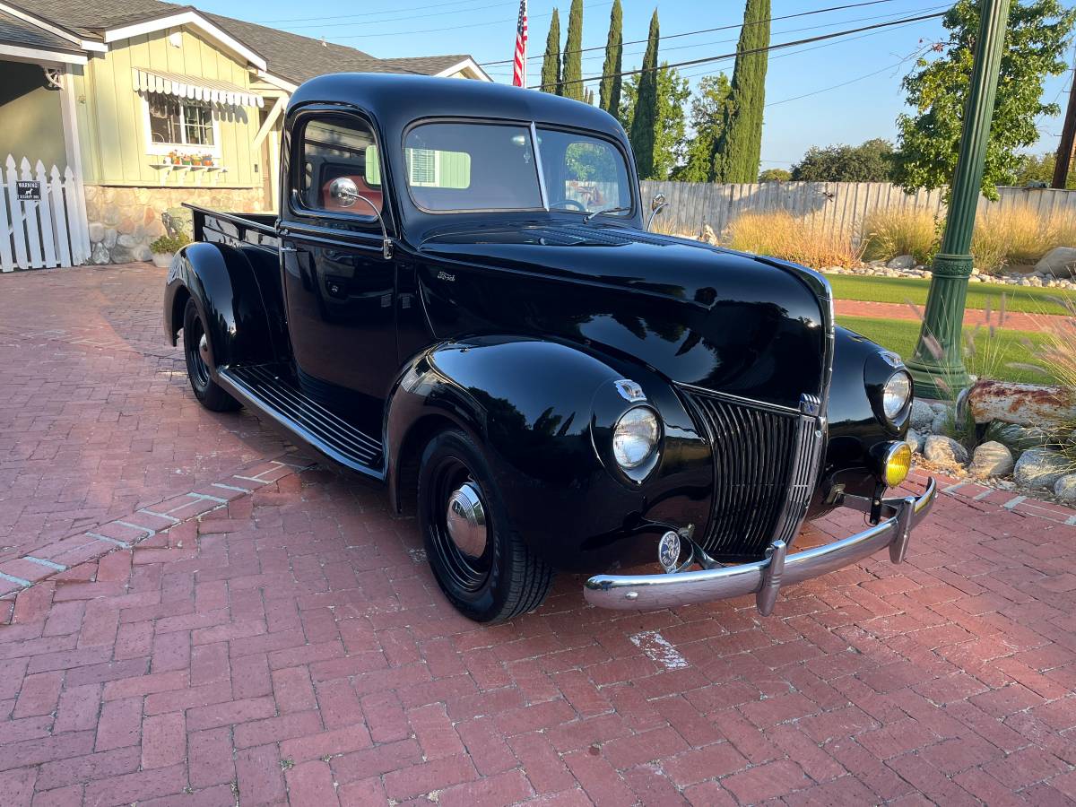 Ford-1940-black-2