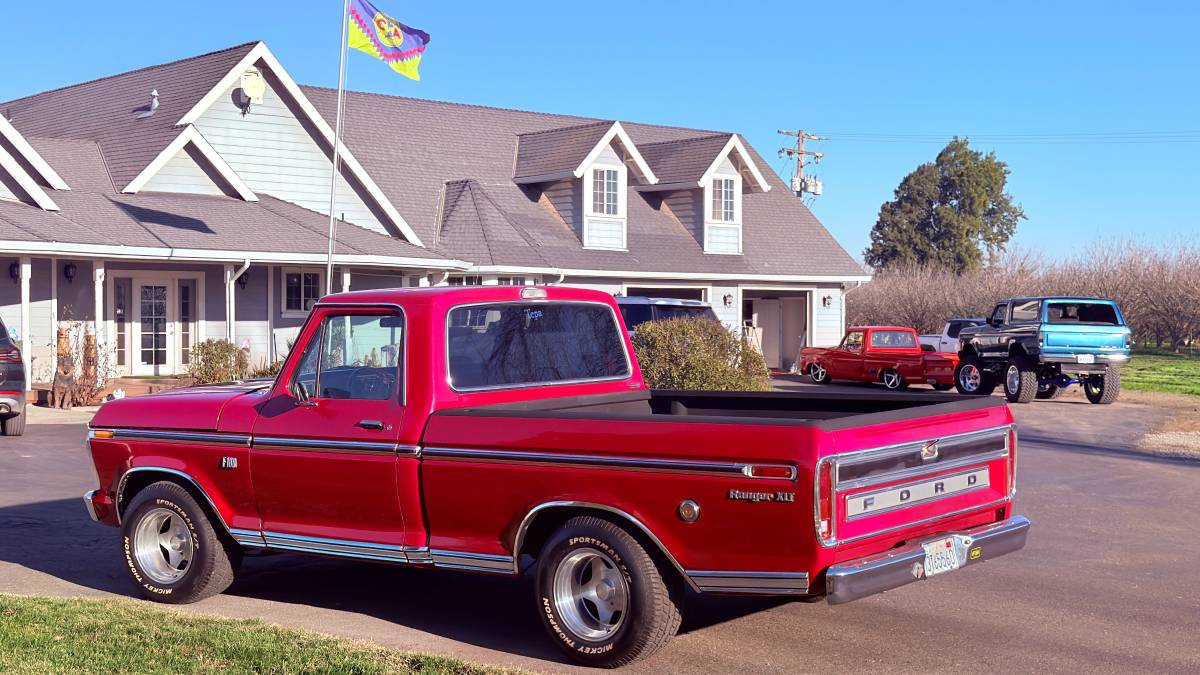 Ford-1973-red-8