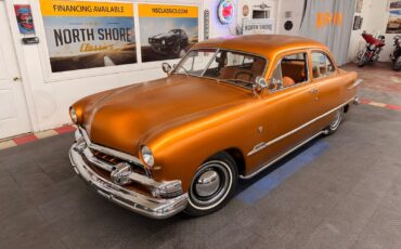 Ford-2-Door-Custom-1951-2-Door-1