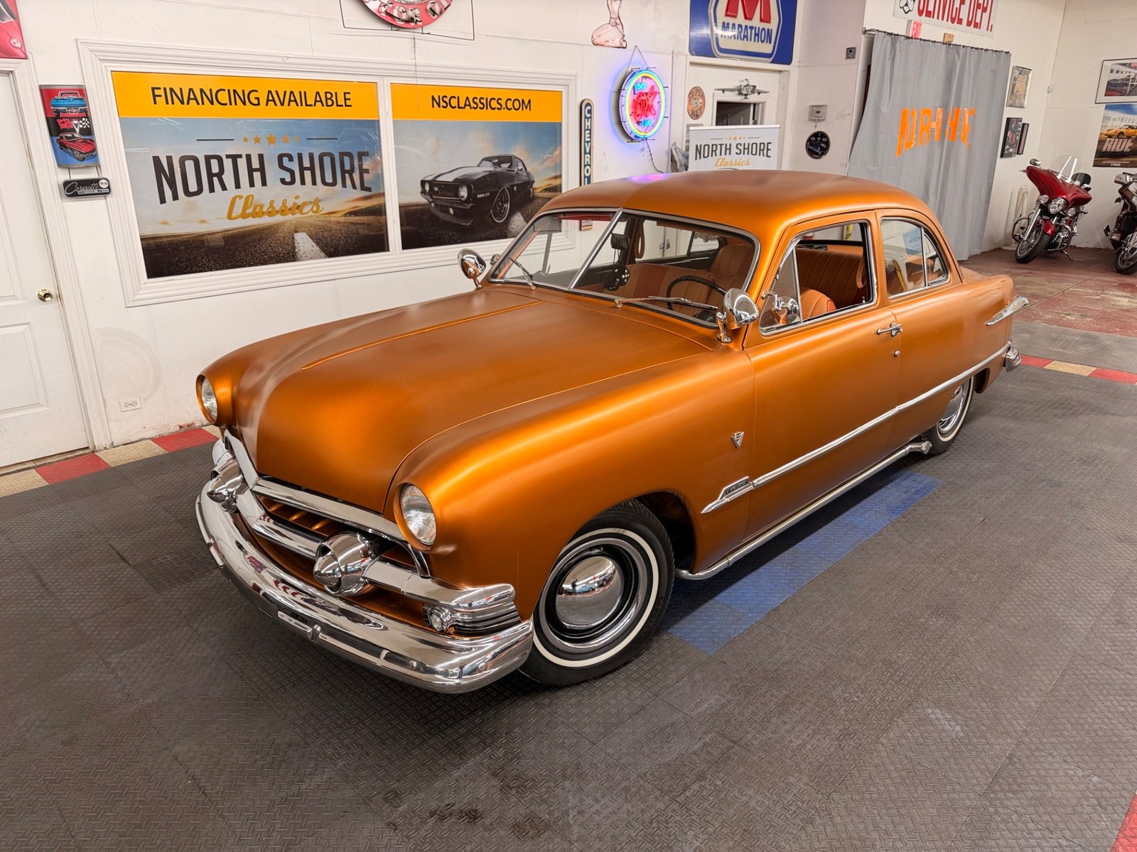 Ford-2-Door-Custom-1951-2-Door-1