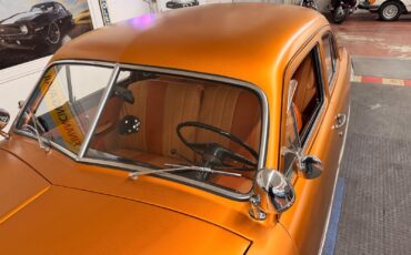 Ford-2-Door-Custom-1951-2-Door-10