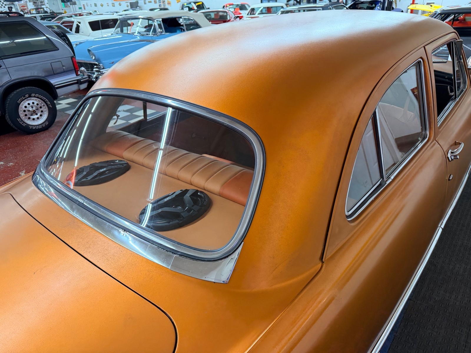 Ford-2-Door-Custom-1951-2-Door-15