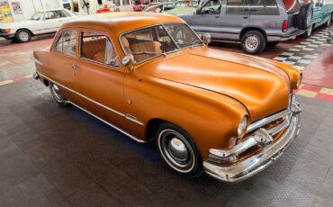 Ford-2-Door-Custom-1951-2-Door-16