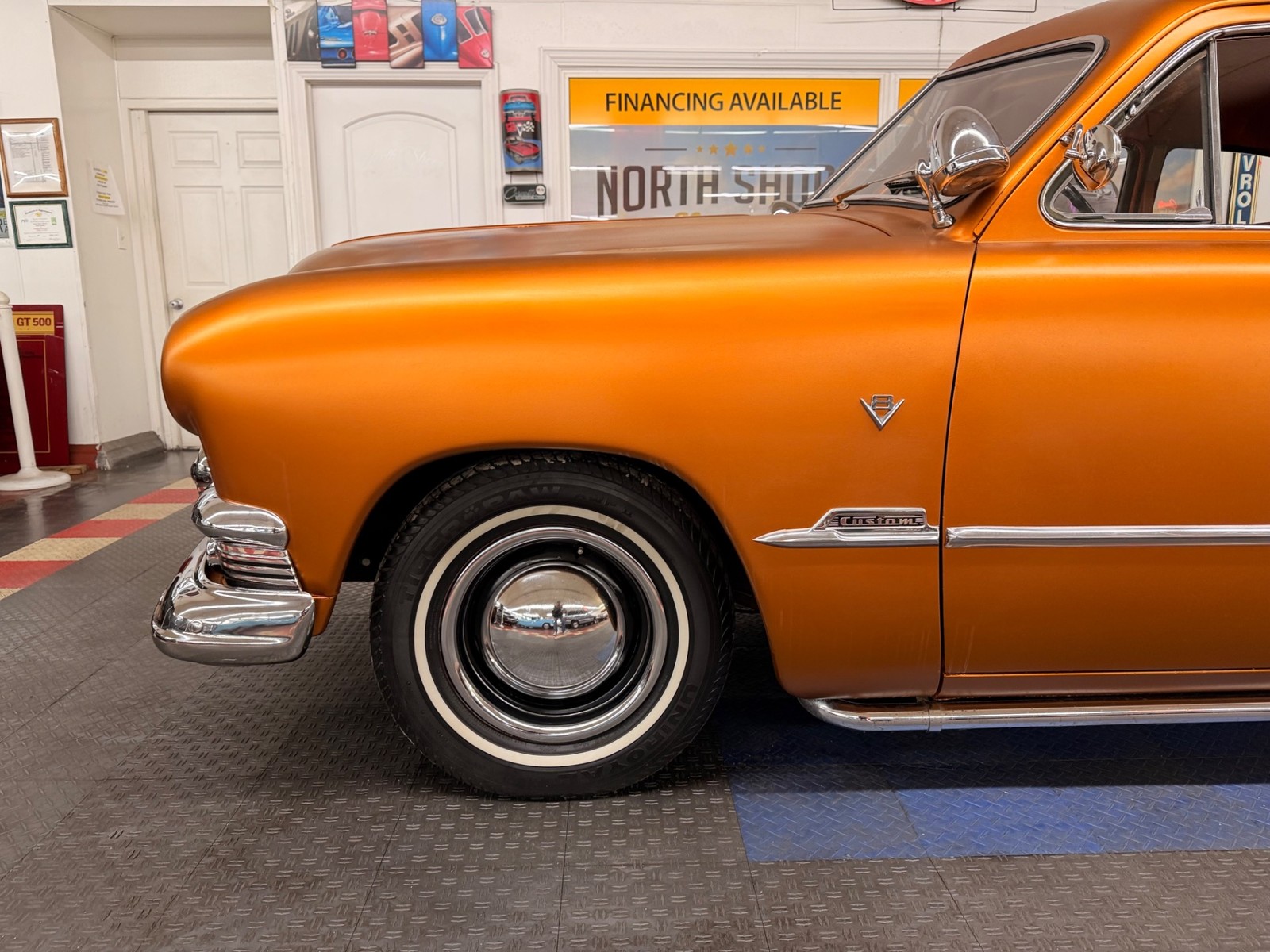 Ford-2-Door-Custom-1951-2-Door-17