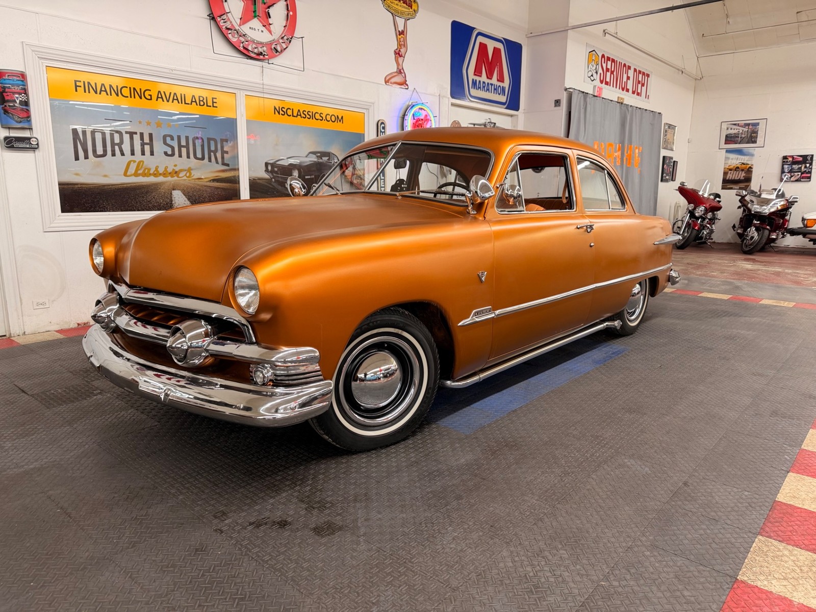 Ford-2-Door-Custom-1951-2-Door-2