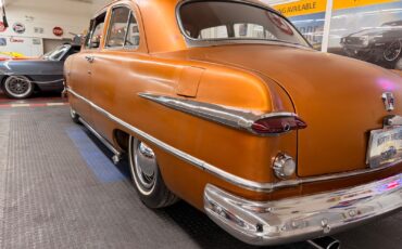 Ford-2-Door-Custom-1951-2-Door-20