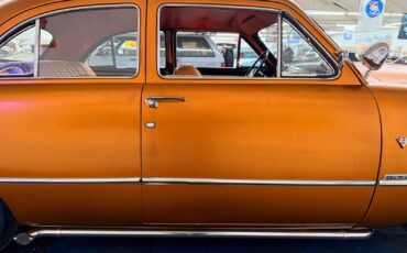 Ford-2-Door-Custom-1951-2-Door-22