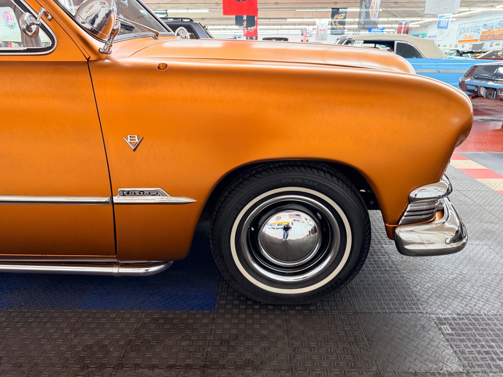 Ford-2-Door-Custom-1951-2-Door-23