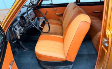 Ford-2-Door-Custom-1951-2-Door-26