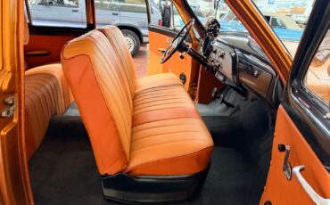 Ford-2-Door-Custom-1951-2-Door-36