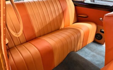 Ford-2-Door-Custom-1951-2-Door-38