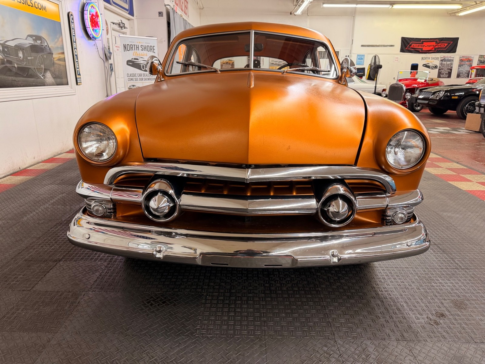 Ford-2-Door-Custom-1951-2-Door-7