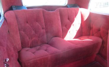 Ford-2-door-sedan-1934-black-9