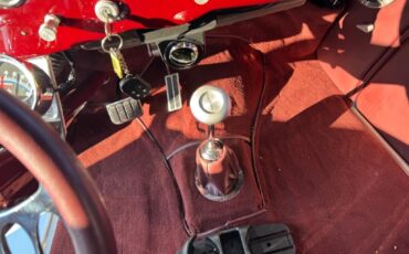 Ford-2-door-sedan-street-rod-AC-1934-Sedan-38