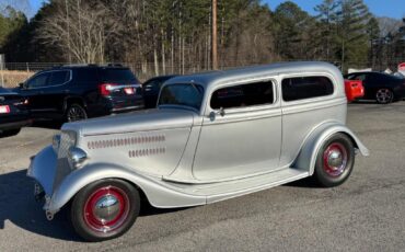 Ford-2-door-sedan-street-rod-AC-1934-Sedan-9