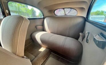 Ford-2-dr-sedan-1940-6