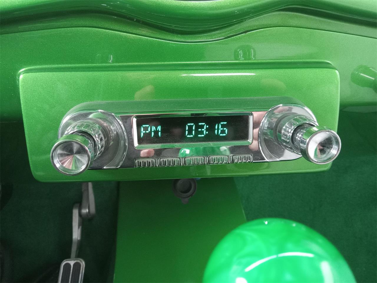 Ford-3-window-coupe-1934-Green-Chaulk-18