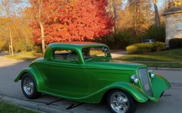 Ford-3-window-coupe-1934-Green-Chaulk-19