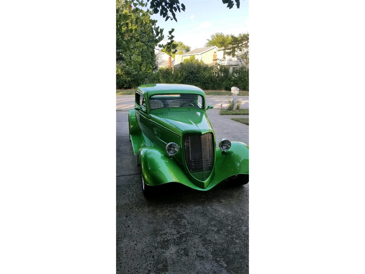 Ford-3-window-coupe-1934-Green-Chaulk-20