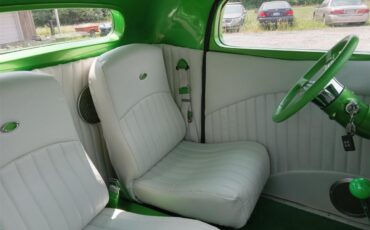 Ford-3-window-coupe-1934-Green-Chaulk-3