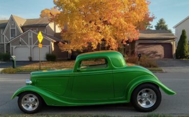 Ford-3-window-coupe-1934-Green-Chaulk-4