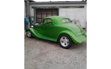Ford-3-window-coupe-1934-Green-Chaulk-6