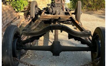 Ford-4-dr-sedan-1931-Emerald-Green-Fawn-10