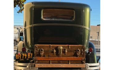 Ford-4-dr-sedan-1931-Emerald-Green-Fawn-7