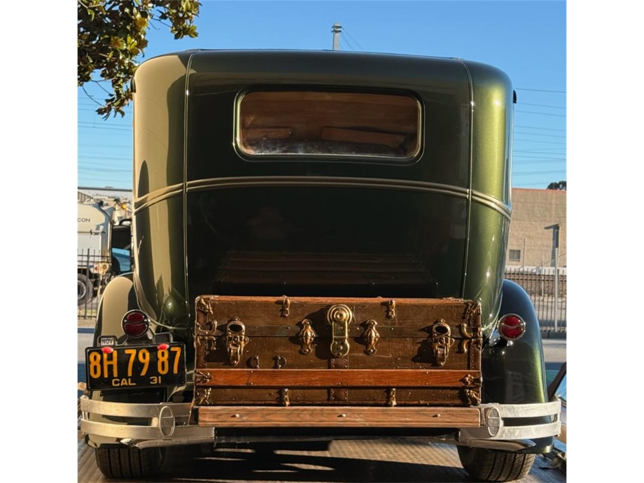 Ford-4-dr-sedan-1931-Emerald-Green-Fawn-7