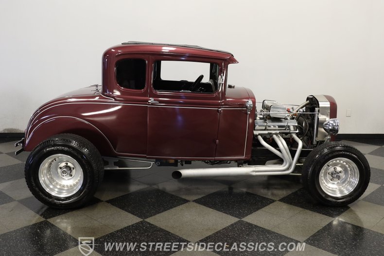 Ford-5-window-1931-Burgundy-Maroon-Black-10