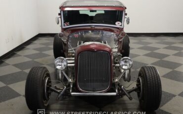 Ford-5-window-1931-Burgundy-Maroon-Black-13
