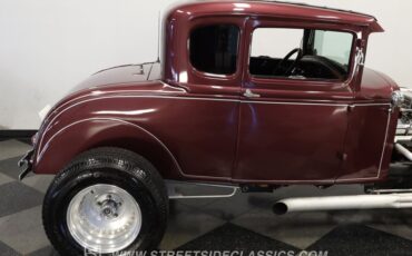 Ford-5-window-1931-Burgundy-Maroon-Black-17