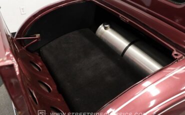 Ford-5-window-1931-Burgundy-Maroon-Black-18