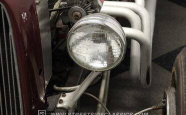 Ford-5-window-1931-Burgundy-Maroon-Black-21