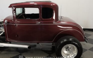 Ford-5-window-1931-Burgundy-Maroon-Black-25