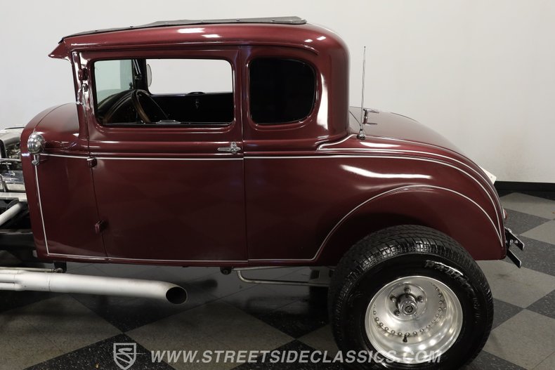 Ford-5-window-1931-Burgundy-Maroon-Black-25