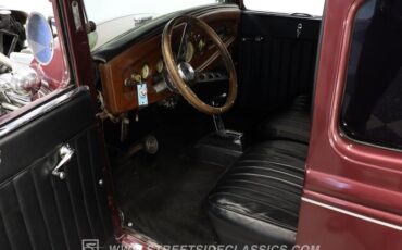 Ford-5-window-1931-Burgundy-Maroon-Black-3