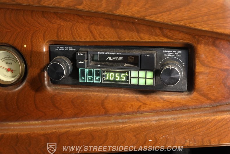 Ford-5-window-1931-Burgundy-Maroon-Black-38