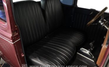 Ford-5-window-1931-Burgundy-Maroon-Black-42