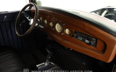 Ford-5-window-1931-Burgundy-Maroon-Black-44