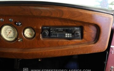 Ford-5-window-1931-Burgundy-Maroon-Black-46