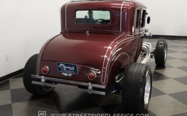 Ford-5-window-1931-Burgundy-Maroon-Black-7