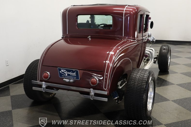 Ford-5-window-1931-Burgundy-Maroon-Black-7
