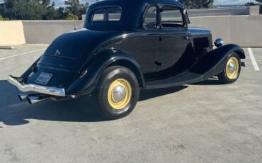Ford-5-window-coupe-1934-3